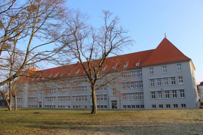 schule2.jpg